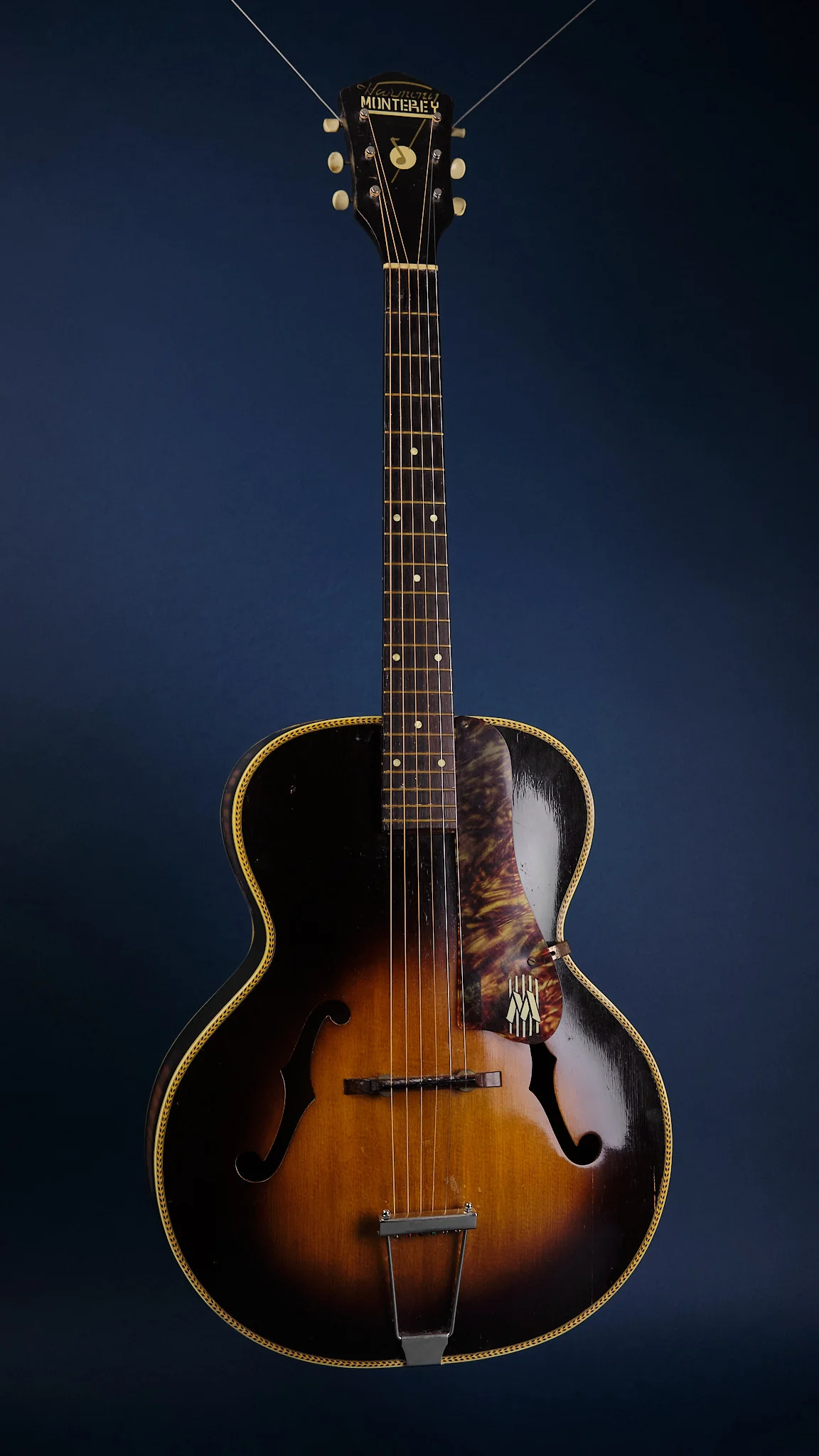 1940s Harmony Monterey H1326 Sunburst - Image 4