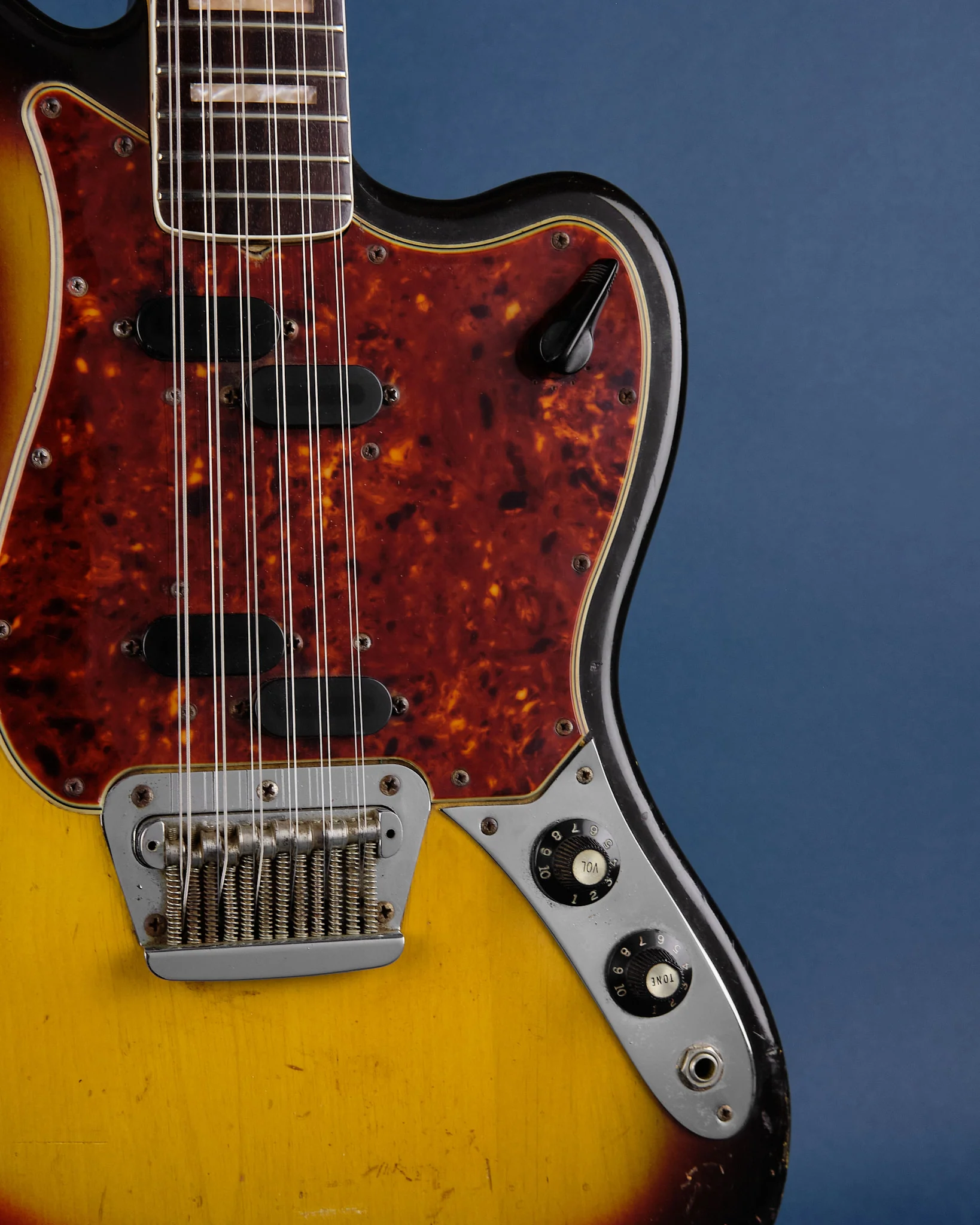 1966 Fender Electric XII Sunburst - Image 11