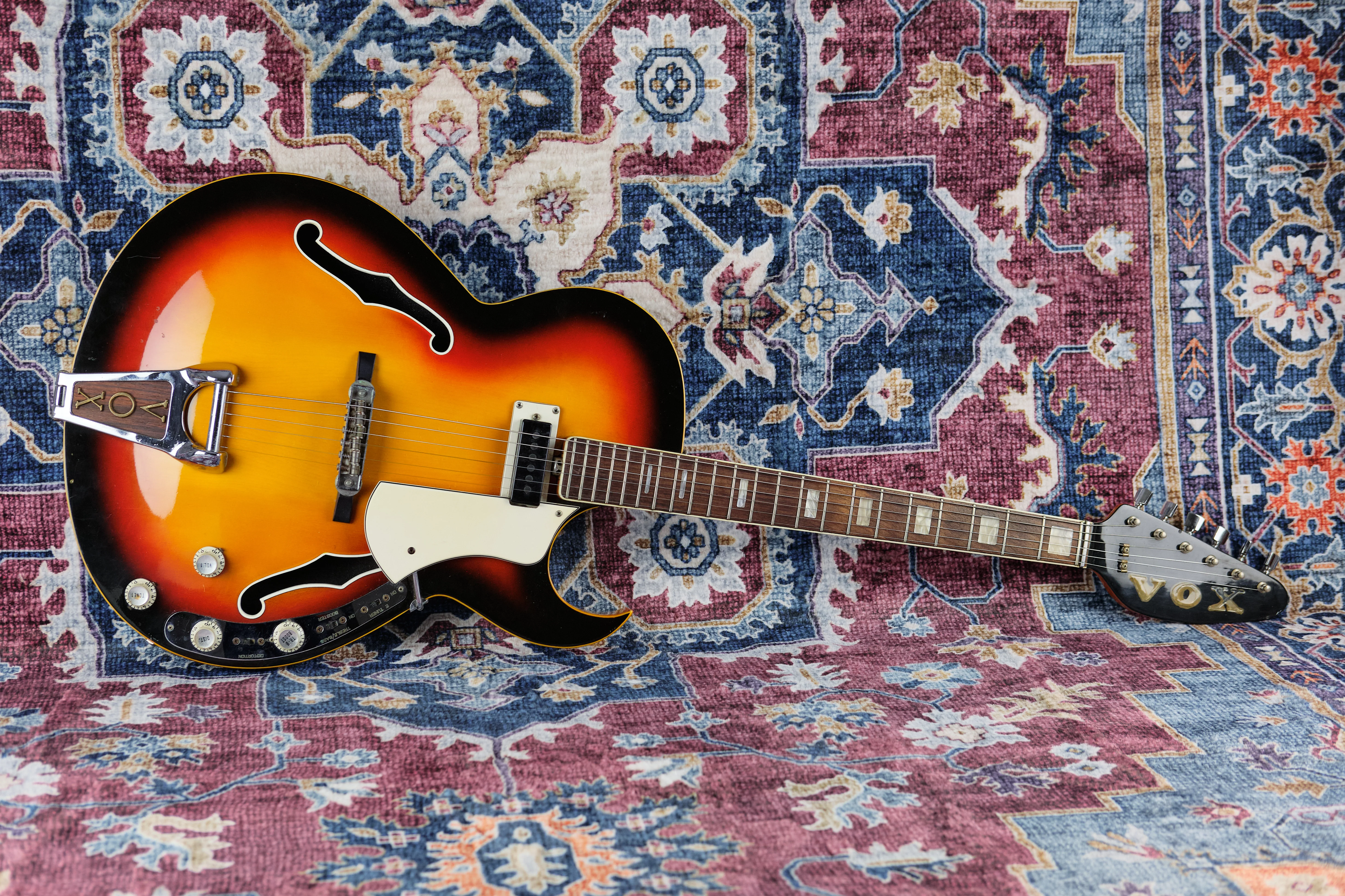 1968 VOX Apollo V622 Sunburst - Image 4