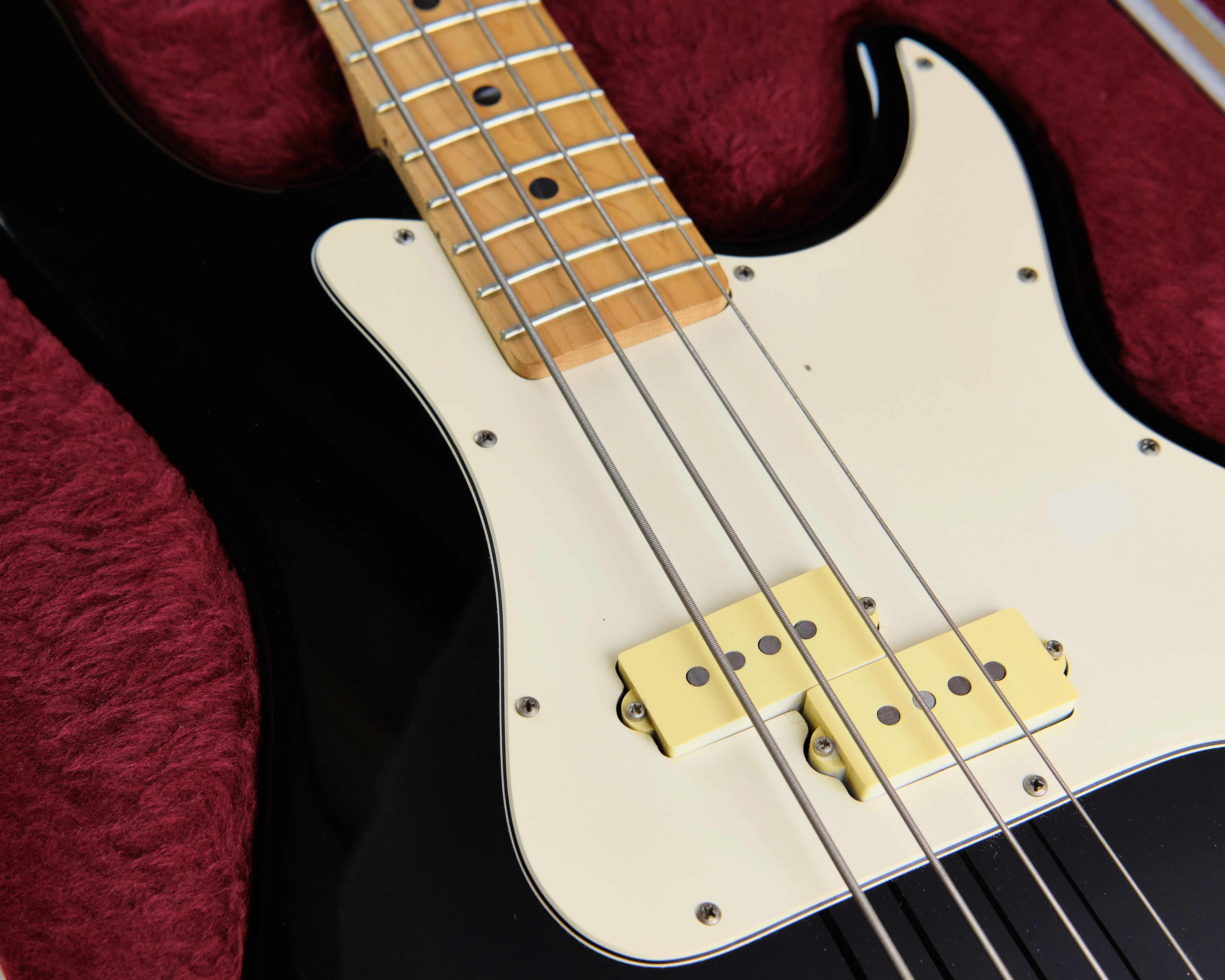 1994 G&L LB-100 Black - Image 11