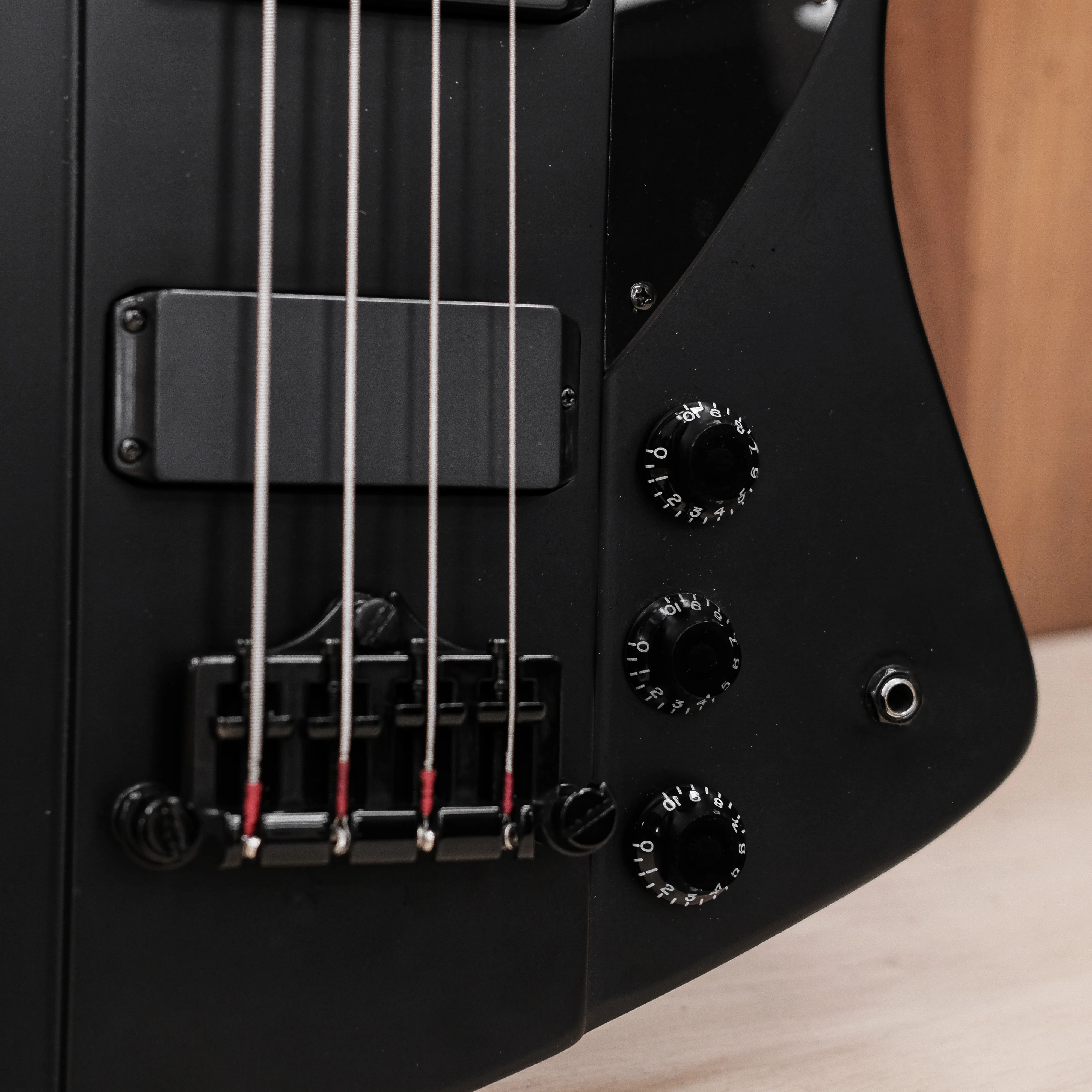 2006 Epiphone Gothic Thunderbird IV Bass - Image 5