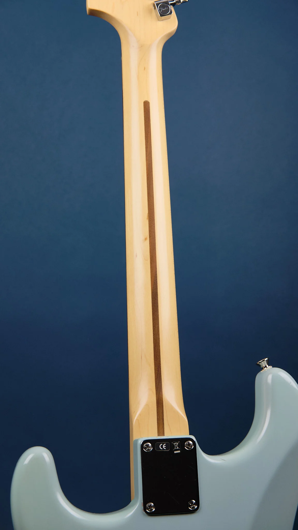 2006 Fender Highway One Stratocaster Daphne Blue - Image 8