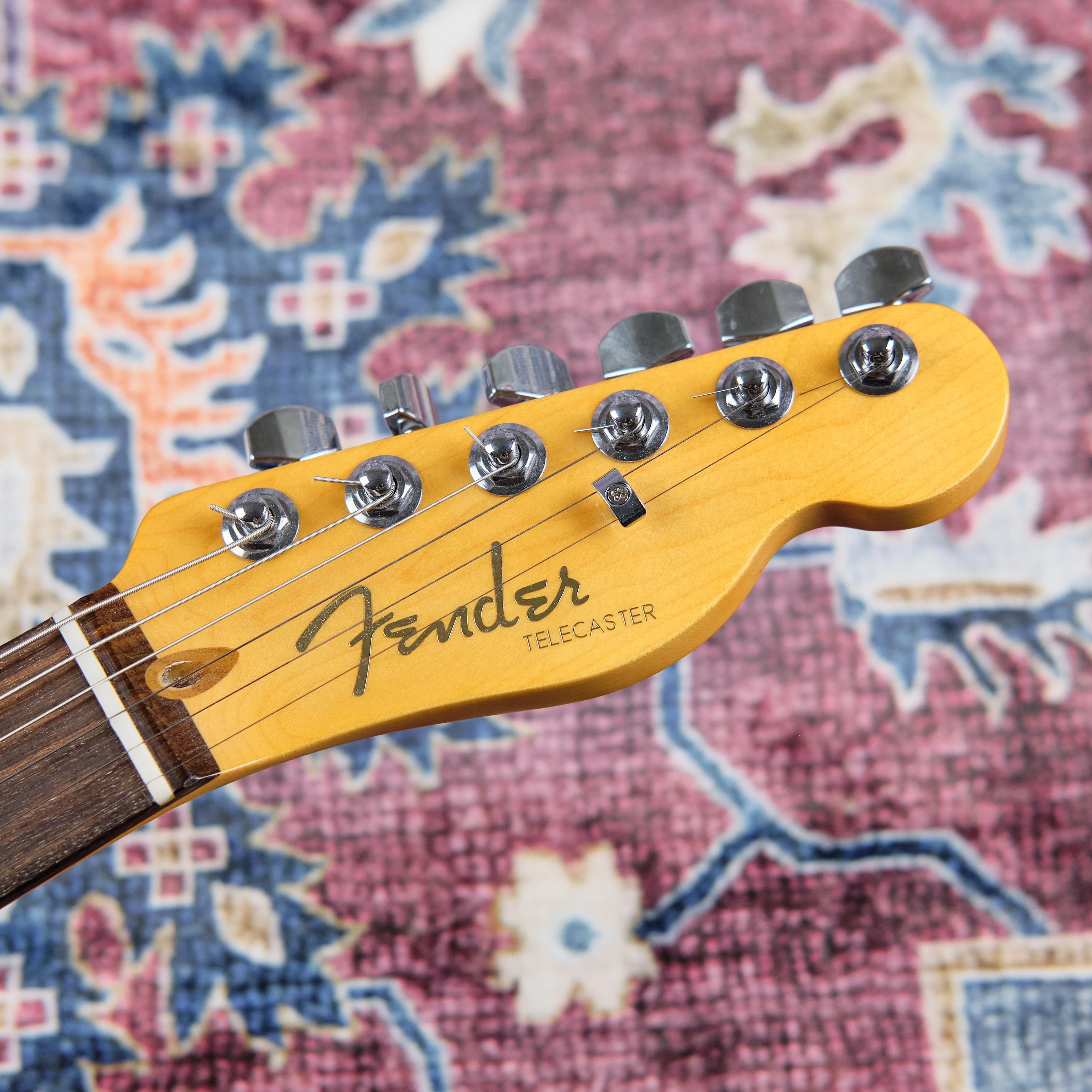 2022 Fender American Ultra Telecaster Arctic Pearl - Image 2