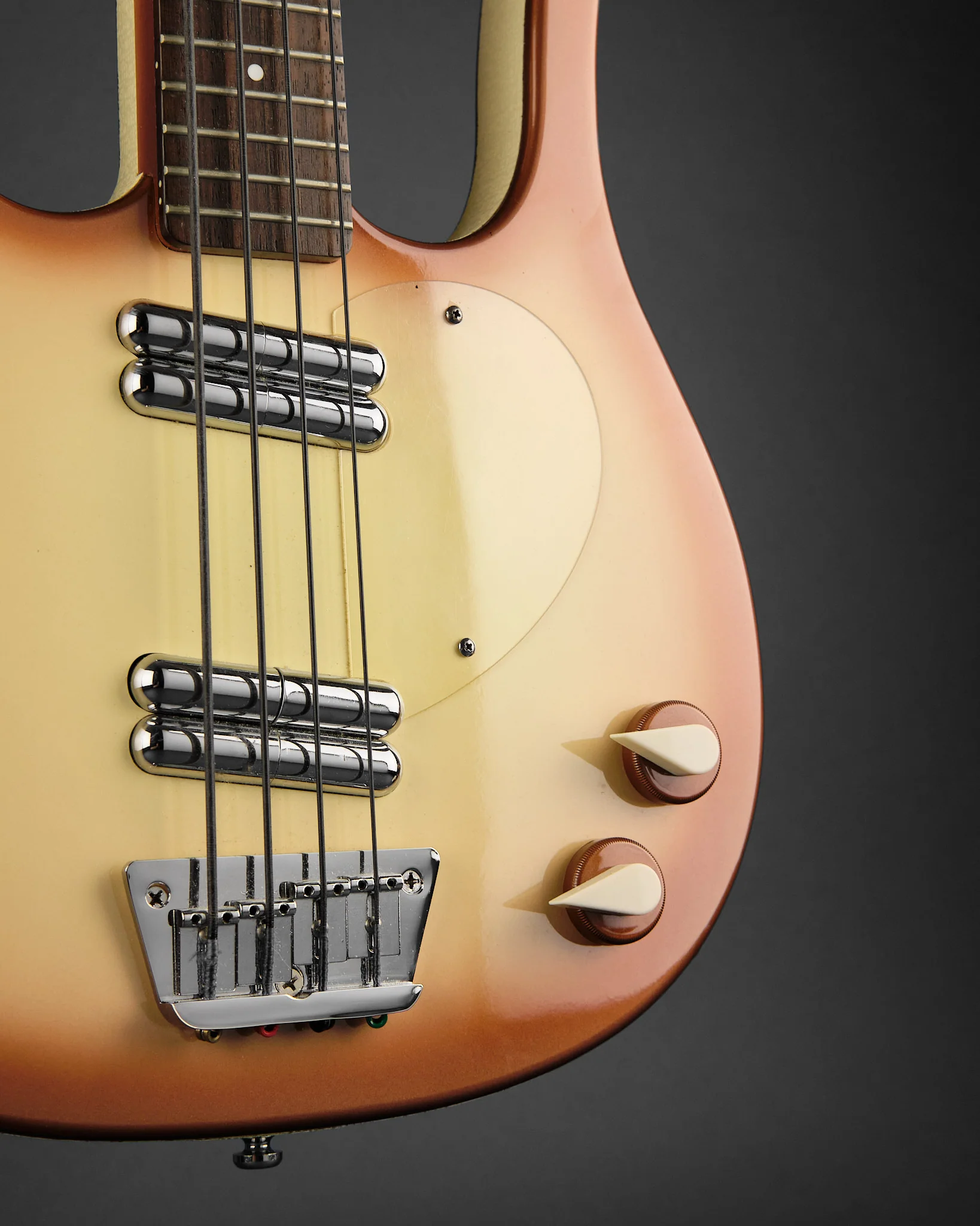 Danelectro Longhorn Bass Copper Burst (Second-Hand) - Image 9
