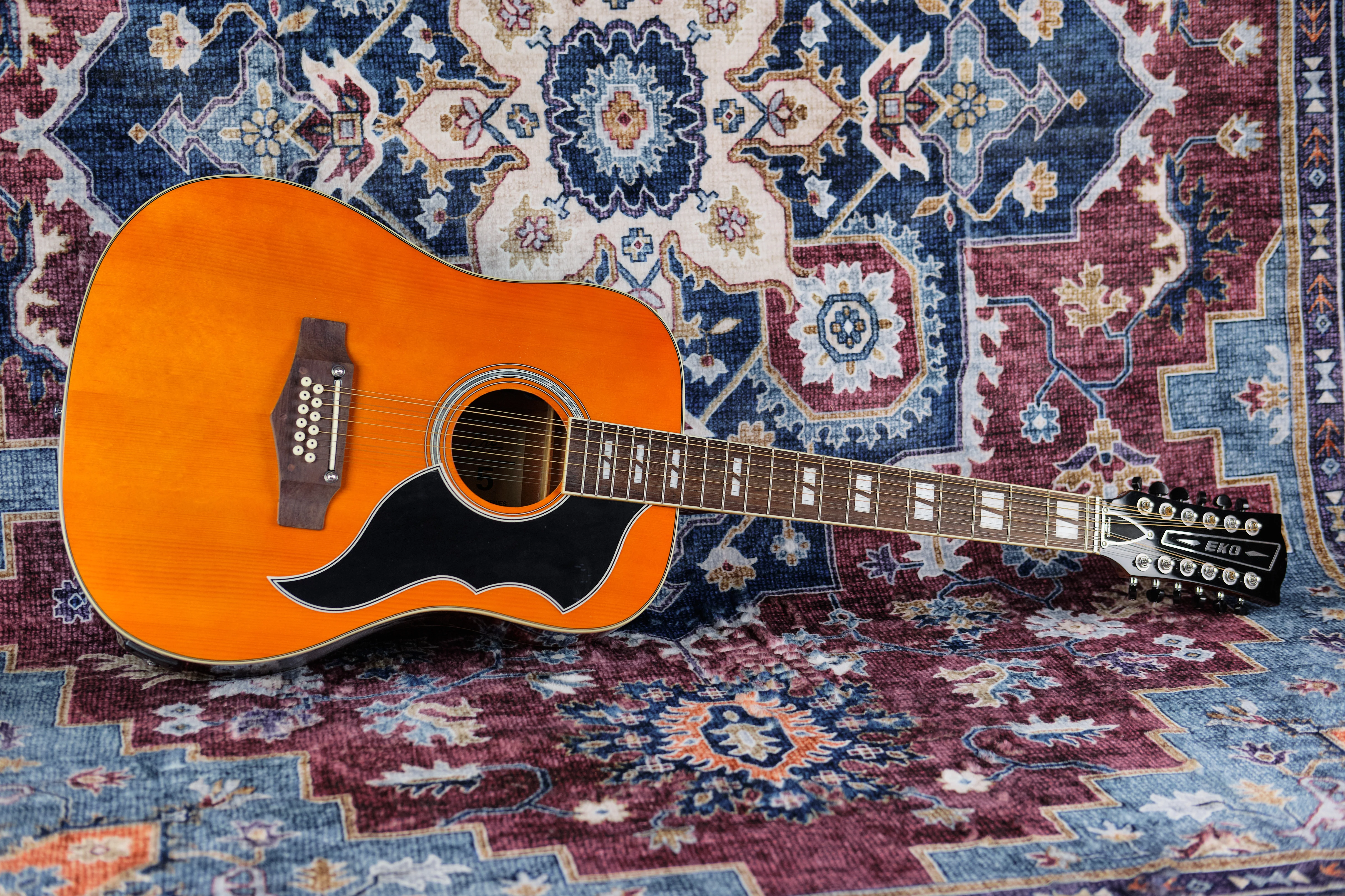 Eko Guitars Ranger XII VR Natural Top Stained (Second-Hand) - Image 4